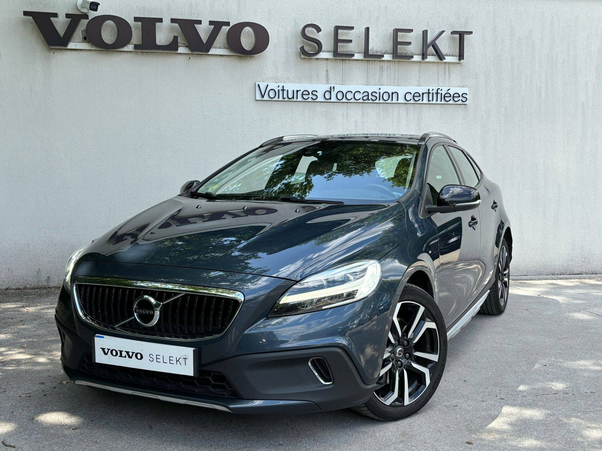 Image de l'annonce principale - Volvo V40 Cross Country