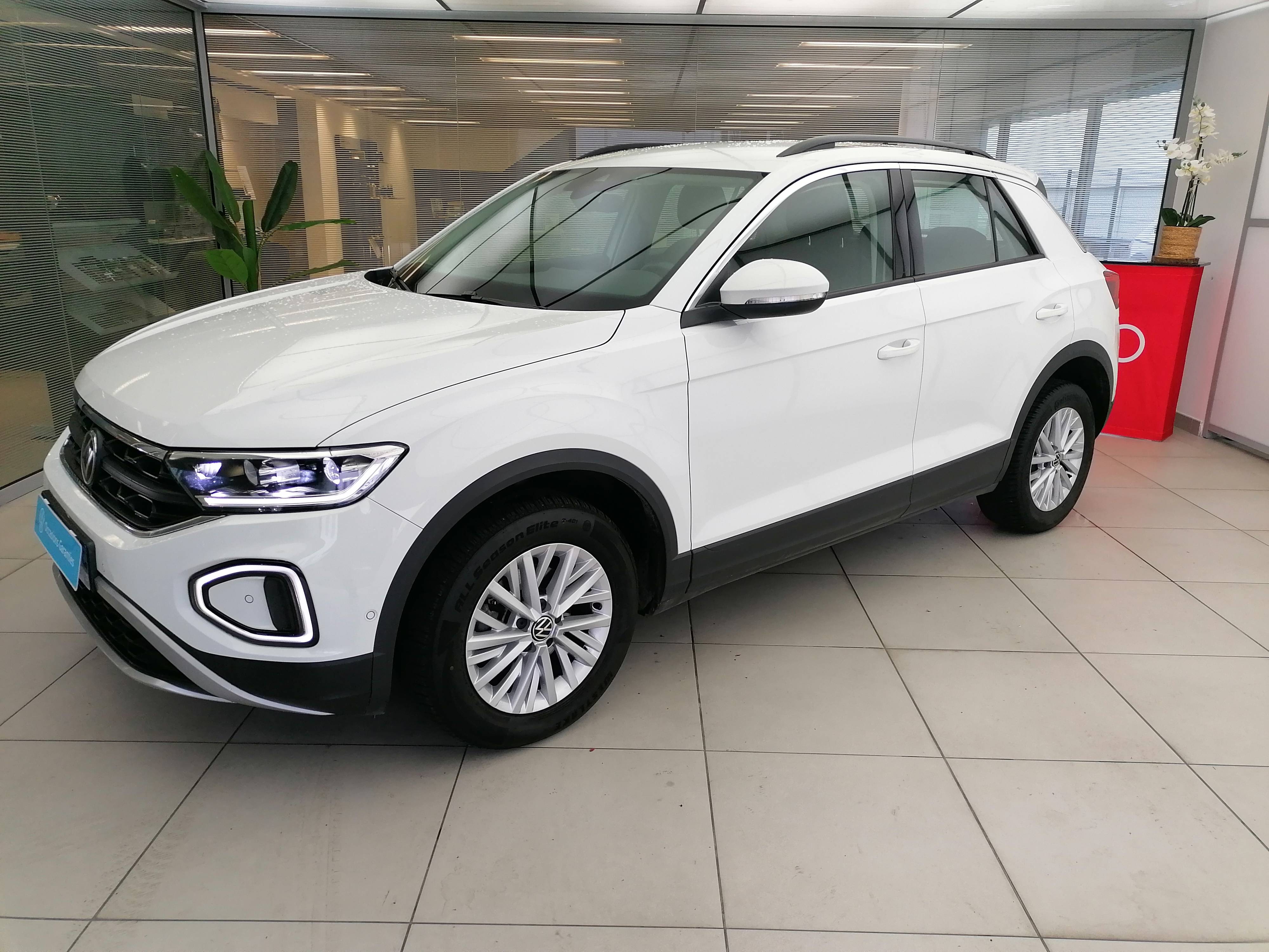 Image de l'annonce principale - Volkswagen T-Roc