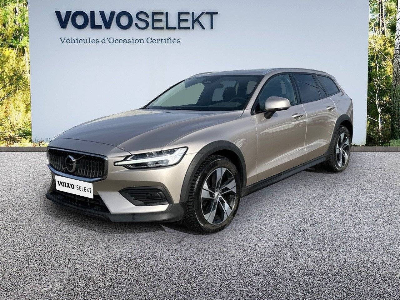 Image de l'annonce principale - Volvo V60 Cross Country