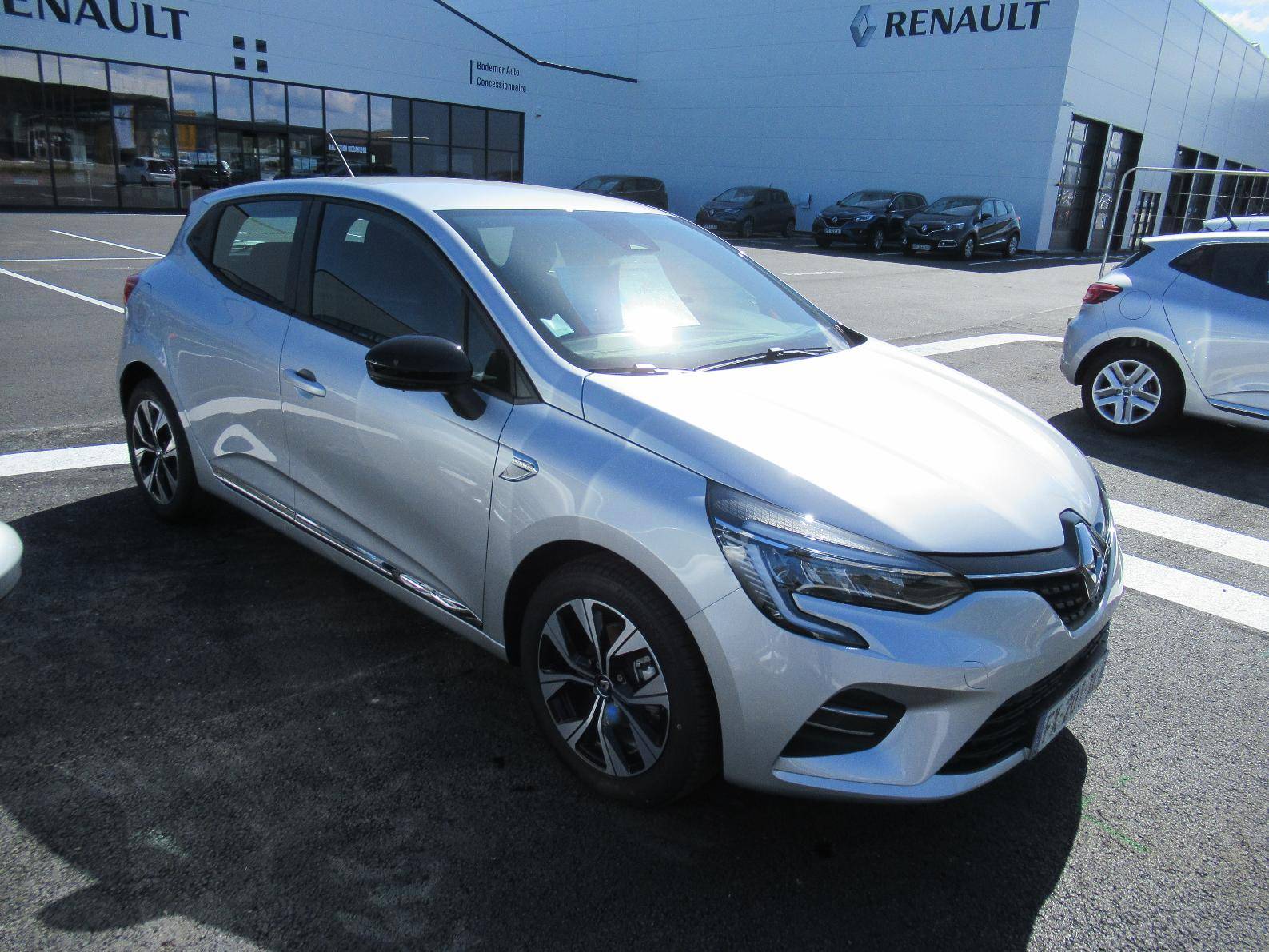 Image de l'annonce principale - Renault Clio