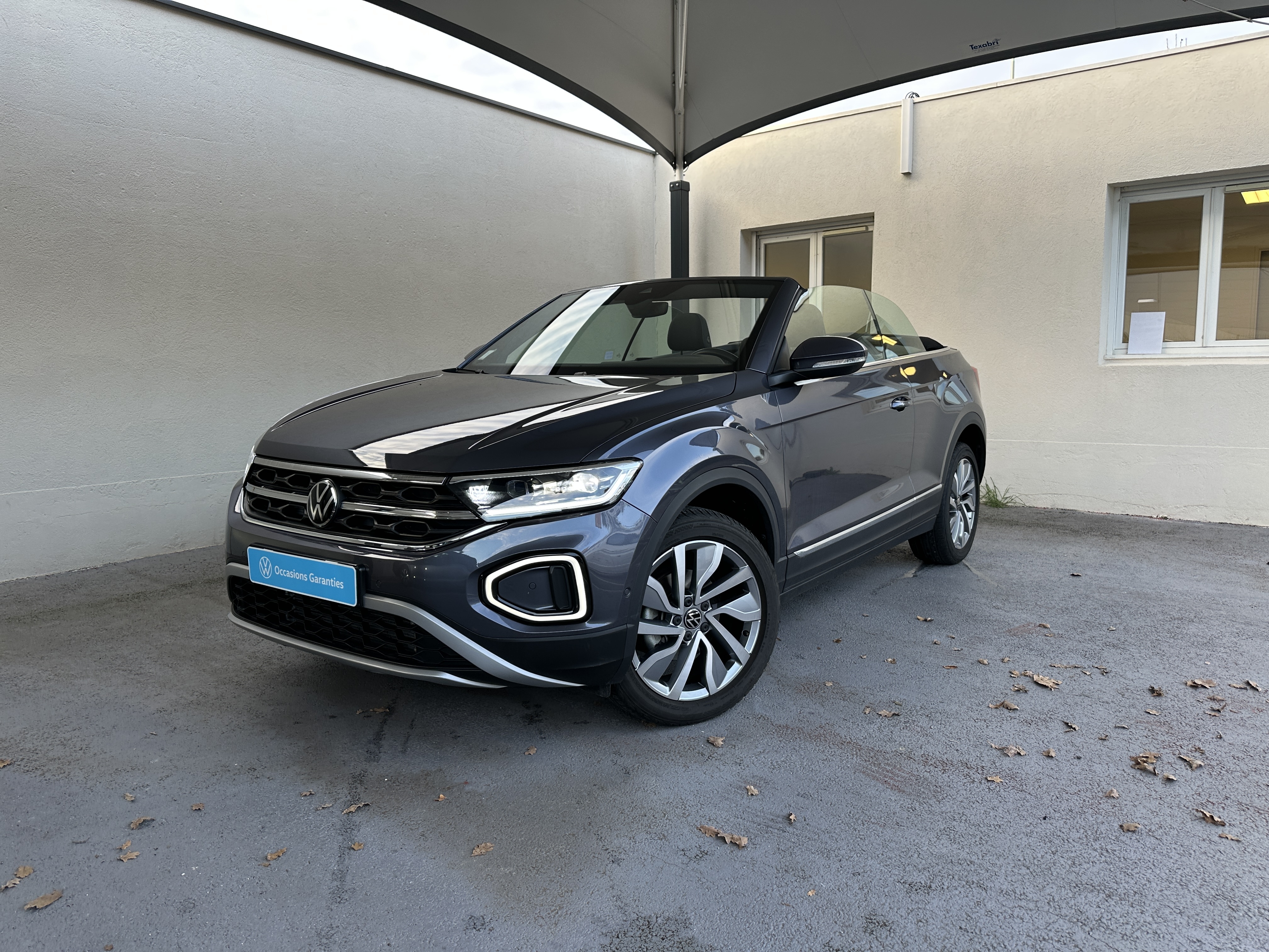 Image de l'annonce principale - Volkswagen T-Roc Cabriolet