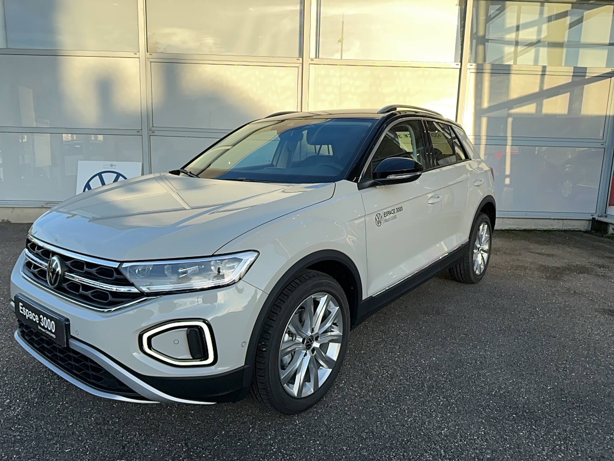 Image de l'annonce principale - Volkswagen T-Roc