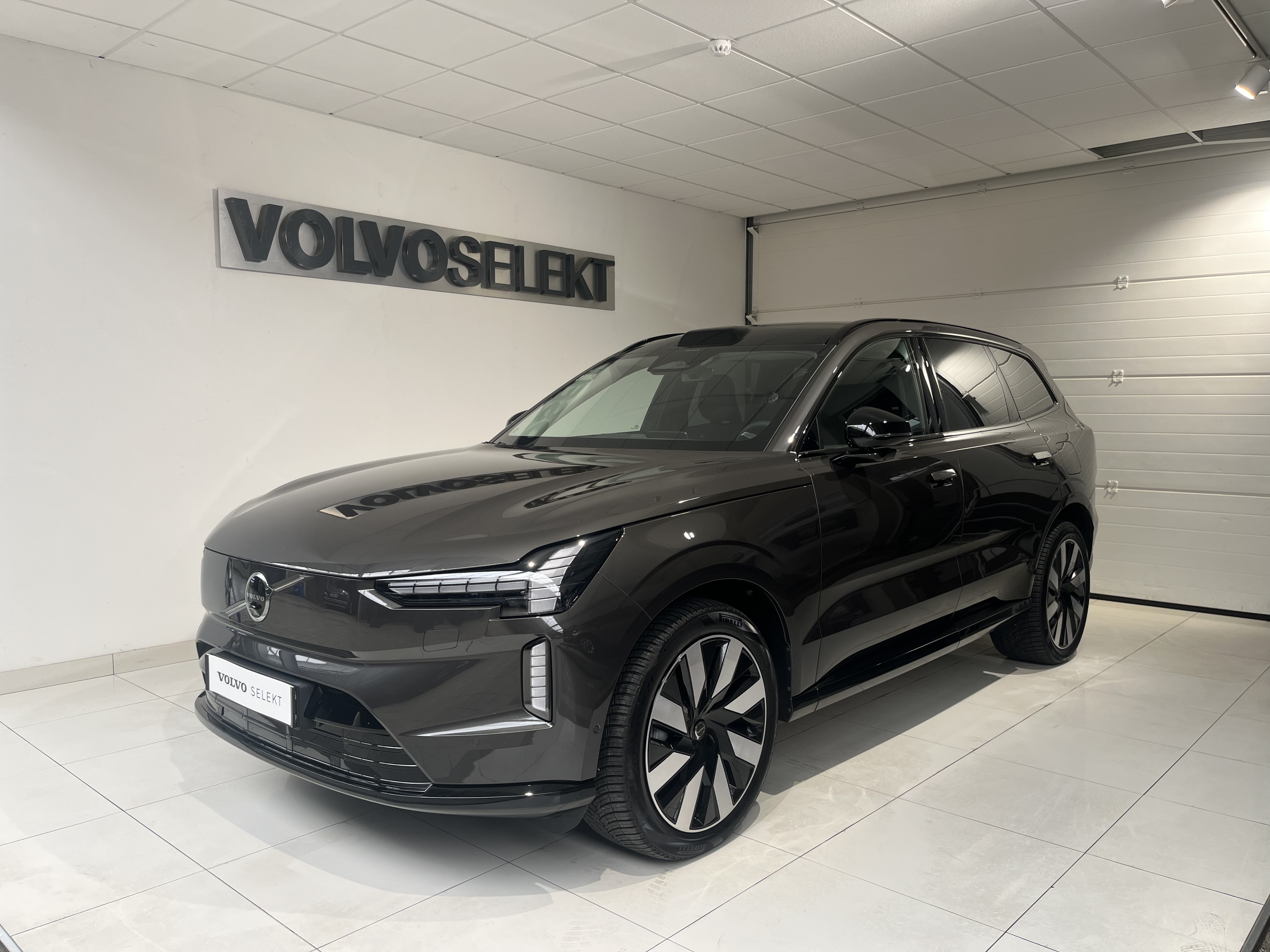 Image de l'annonce principale - Volvo EX90