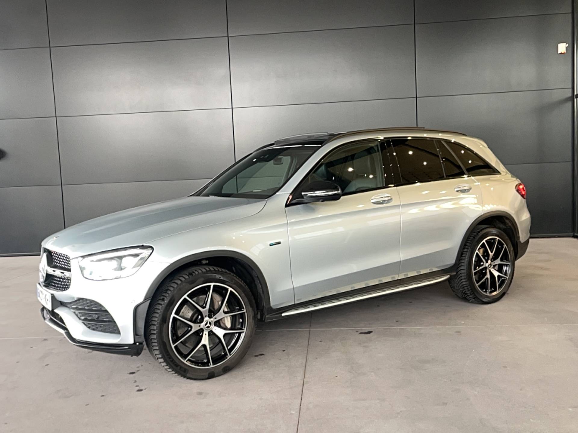 Image de l'annonce principale - Mercedes-Benz GLC